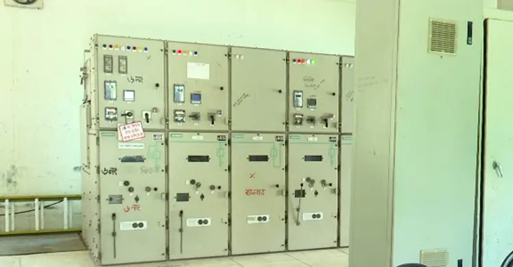 লোডশেডিংয়ে বিপর্যস্ত সাতক্ষীরার জনজীবন