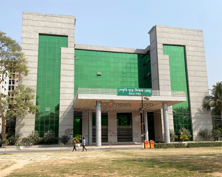 ভাড়ায় চলছে শেকৃবি টিএসসি, শিক্ষার্থীদের সুযোগ সীমিত
