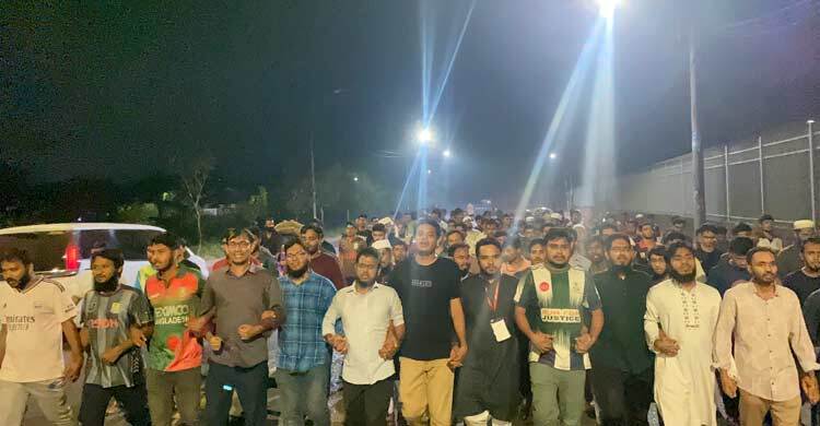 ইসকন নিষিদ্ধের দাবিতে শেকৃবি শিক্ষার্থীদের বিক্ষোভ