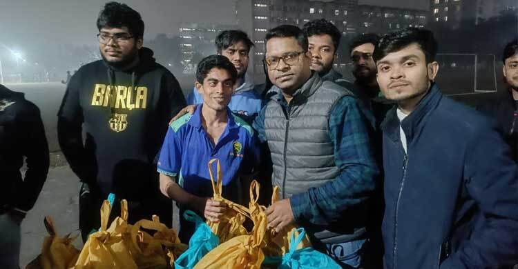 খালেদা জিয়ার সুস্থতা কামনায় শেকৃবিতে খাবার বিতরণ