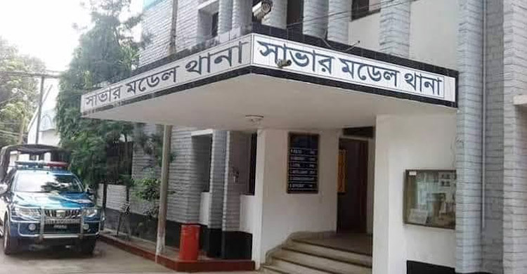 সাভারে চলন্ত বাসে ছিনতাই, আহত ৩