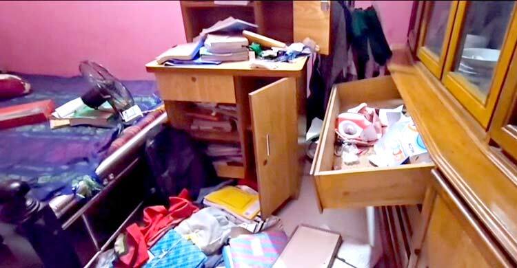 সাভারে ডিবি পরিচয়ে বাসায় ঢুকে ডাকাতির অভিযোগ