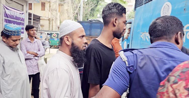 ছাত্রকে বলাৎকারের অভিযোগে গ্রেফতার মাদরাসার প্রিন্সিপাল