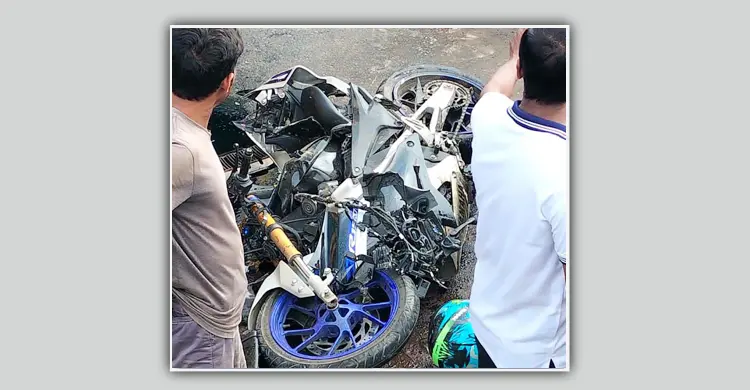 একে একে সংঘর্ষ চার পরিবহনের, প্রাণ হারালেন দুই মোটরসাইকেল আরোহী