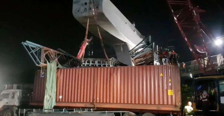 ভেঙে পড়লো নির্মাণাধীন পিলারের পিয়ারক্যাপের সাটার