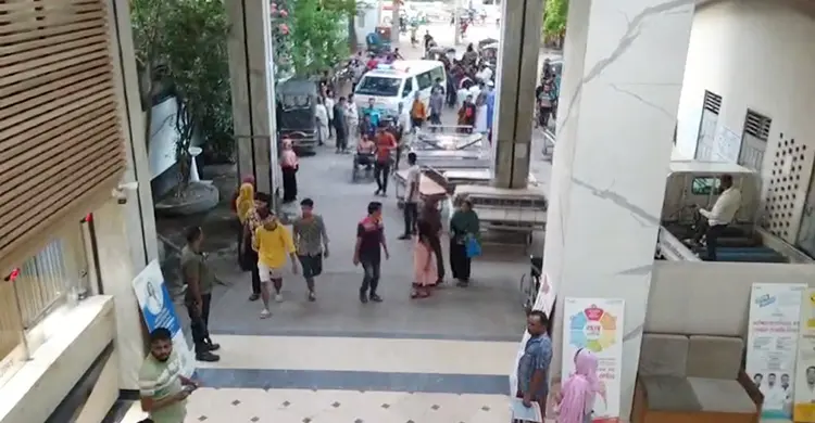 কারফিউ-সেনা মোতায়েনেও থামেনি সাভারের আন্দোলন