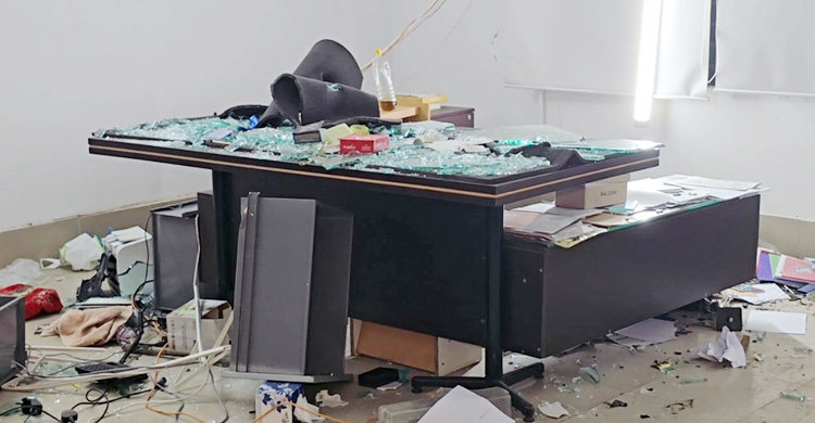 সাভারে ড্যাফোডিল-সিটি বিশ্ববিদ্যালয় শিক্ষার্থীদের সংঘর্ষ, অগ্নিসংযোগ