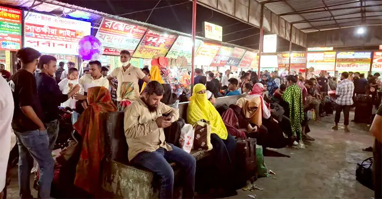 সাভারে বাসে অতিরিক্ত ভাড়া আদায়ের অভিযোগ, দুই কাউন্টারকে জরিমানা