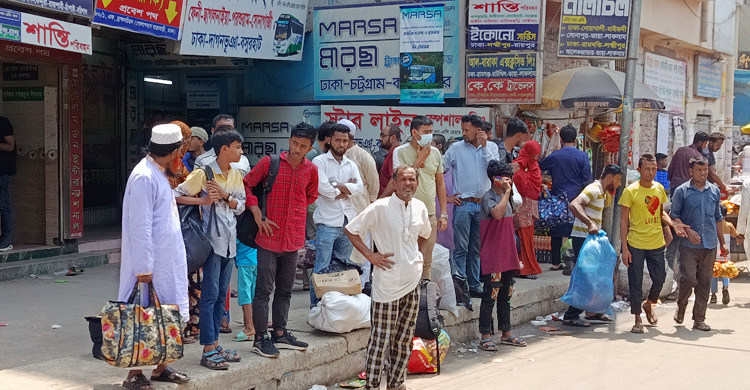 সায়েদাবাদে ঘরমুখো মানুষের ভিড়