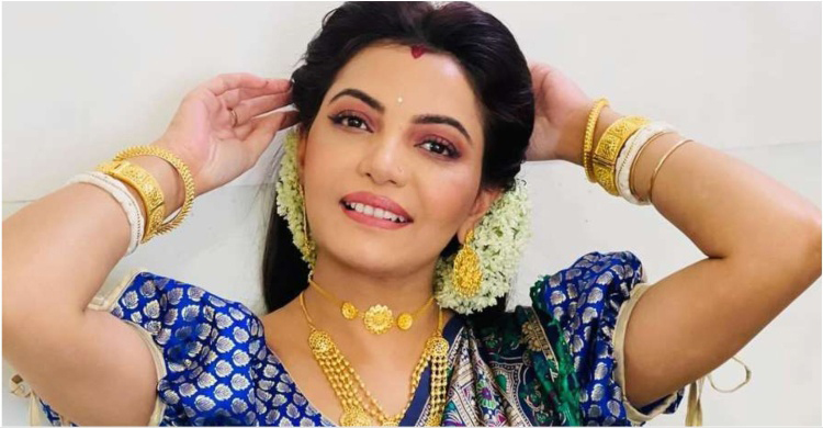 টিভি দেখতে বসে ব্রেন স্ট্রোক করলেন অভিনেত্রী সায়ন্তনী