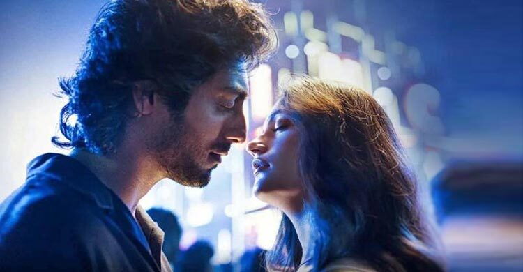 সুপারস্টার ছাড়াই সুপারহিট ‘সাইয়ারা’, কত আয় করেছে সিনেমাটি