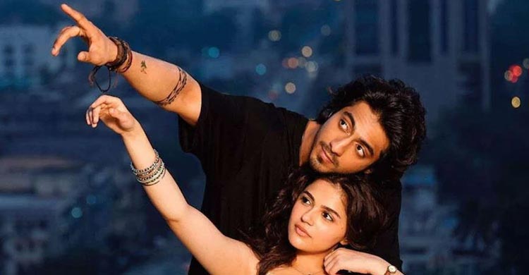 সুপারস্টার ছাড়াই সুপারহিট ‘সাইয়ারা’, কত আয় করেছে সিনেমাটি