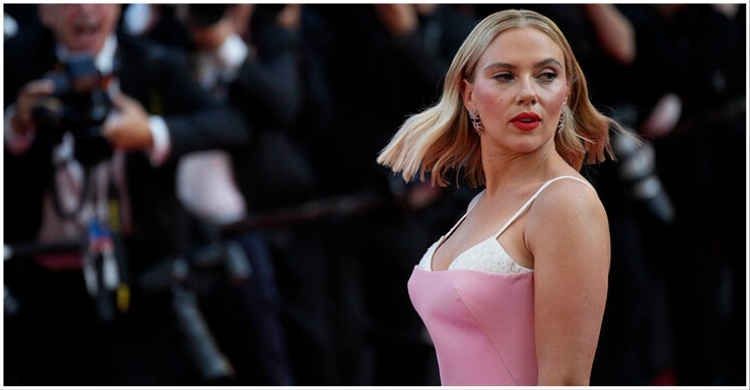 শুধু পুরুষদের বিনোদনের জন্য ভাবা হতো আমাকে : স্কারলেট