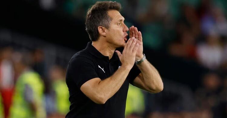 Paraguay remove Schelotto after poor start to World Cup qualifiers