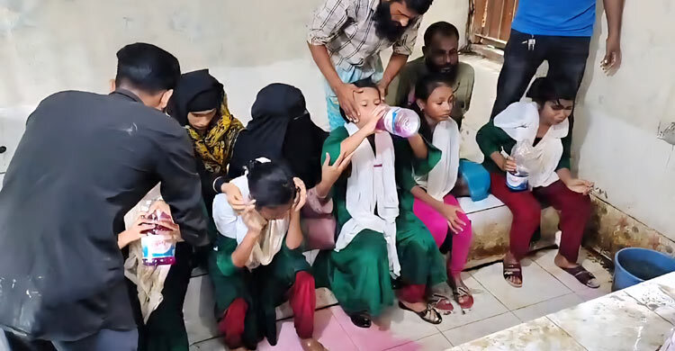 বিদ্যালয়ে ‘বিষমিশ্রিত’ পানি পান করে ৫ ছাত্রী হাসপাতালে