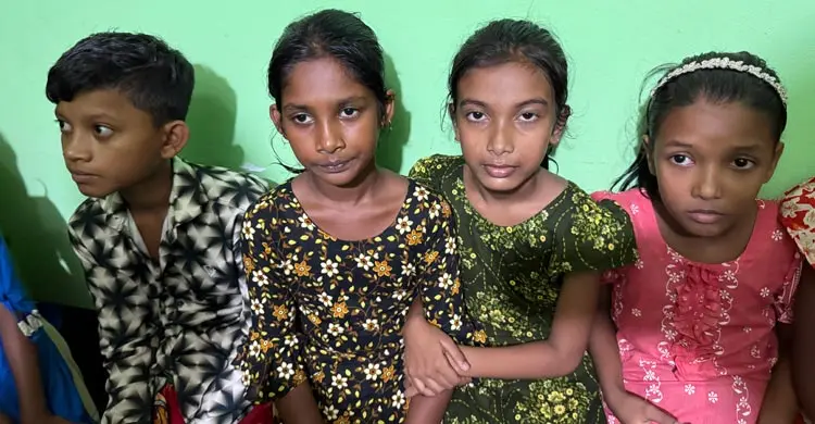‘আর্জেন্টিনা স্পেনের কাছে বাঁশ খাইছে’ বলায় শিক্ষার্থীদের বেদম পিটুনি