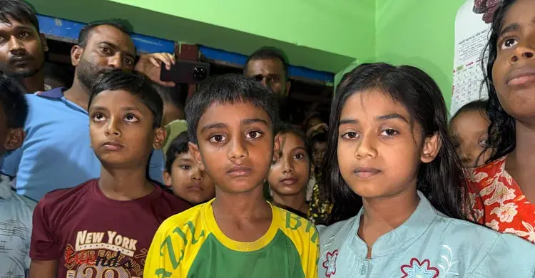 ‘আর্জেন্টিনা স্পেনের কাছে বাঁশ খাইছে’ বলায় শিক্ষার্থীদের বেদম পিটুনি