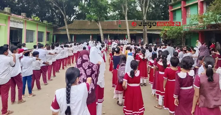 প্রাথমিক বিদ্যালয়ে কমছে শিক্ষার্থী, বাড়ছে মাদরাসা-কিন্ডারগার্টেনে