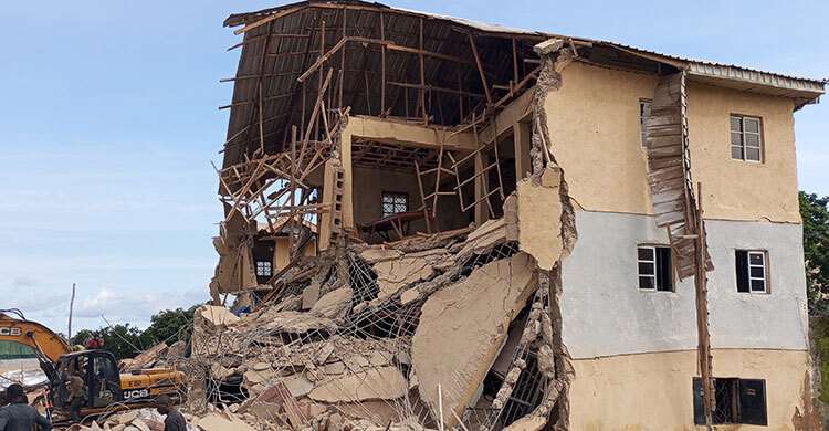 21 killed in school collapse in Nigeria
