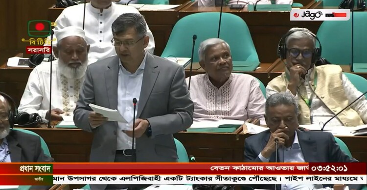 পুলিশ বাহিনীকে সুশৃঙ্খল বাহিনীতে রুপান্তর করার প্রশ্নে যা বললেন স্বরাষ্ট্রমন্ত্রী