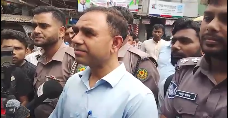 রাজধানীর কাপ্তান বাজারে ভোক্তা অধিকারের অভিযান