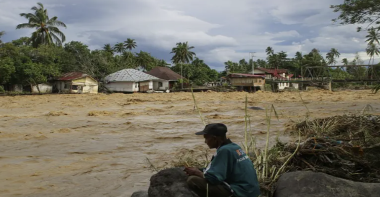 ইন্দোনেশিয়ায় বন্যায় ক্ষতিগ্রস্ত ১৪ লাখ মানুষ