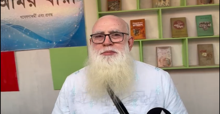 নতুন চমক নিয়ে বইমেলায় হাজির ভাইরাল লেখক টিপু সুলতান