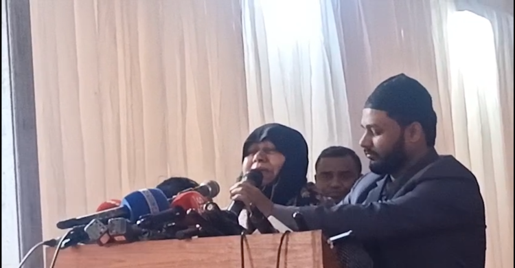 অজ্ঞাতনামা শহীদদের মরদেহ শনাক্তের পর মায়ের হৃদয়বিদারক আহাজারি