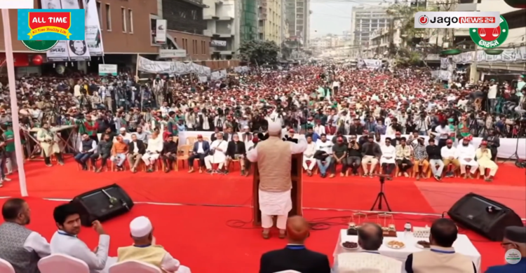 ‘বুকের ভিতর তুমুল ঝড়, বুক পেতেছি গুলি কর’