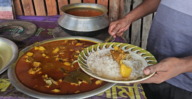 নতুন নিয়মে চলছে আগারগাঁওয়ের ফুটপাতে মিজানের ভাইরাল হোটেল