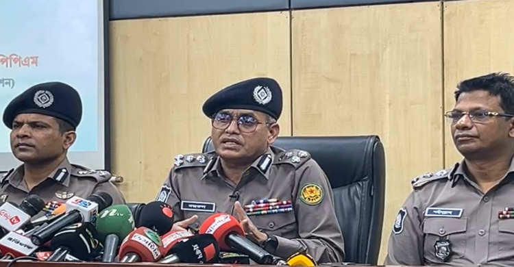 ইনকিলাব মঞ্চের মুখপাত্র ওসমান হাদির ওপর হামলার তদন্ত সংক্রান্ত ডিএমপির সংবাদ সম্মেলন