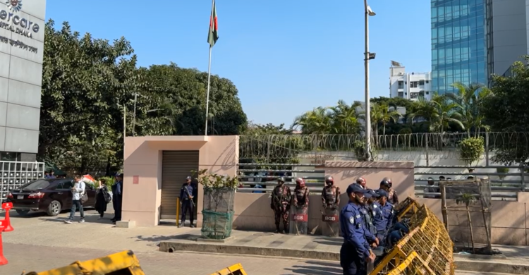 এভারকেয়ার হাসপাতালে ওসমান হাদির শারীরিক অবস্থার সবশেষ আপডেট