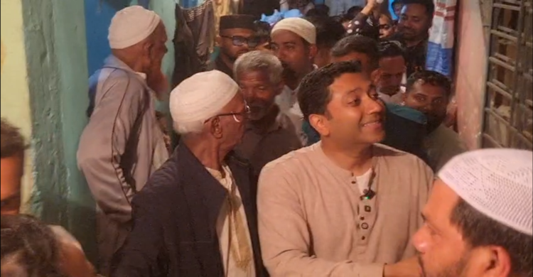 মোহাম্মদপুরের জেনেভা ক্যাম্পে ববি হাজ্জাজের নির্বাচনী প্রচারণা ও জনসংযোগ