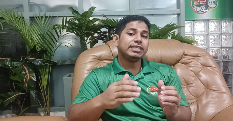 যে মন্তব্যে আগুনে ঘি ঢেলেছে!