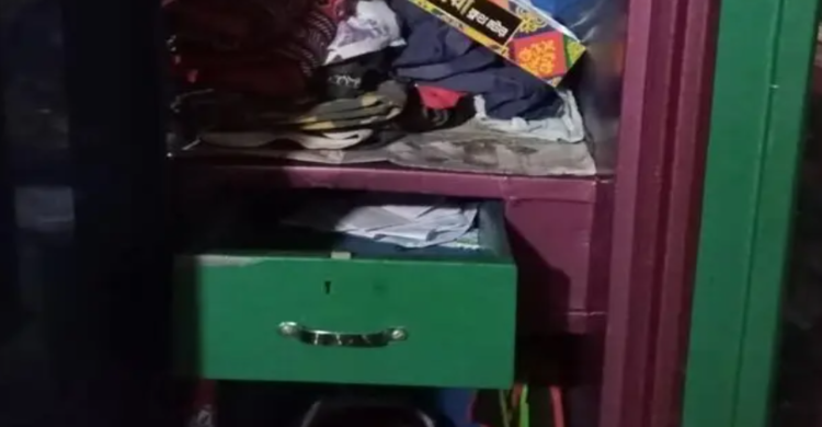 মিরসরাইয়ে র‍্যাব কর্মকর্তার বাড়িতে চুরি