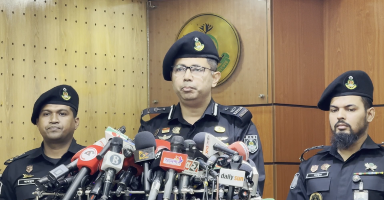 অনৈতিক প্রস্তাবে রাজি না হওয়ায় বনশ্রীতে স্কুলছাত্রীকে গলা কেটে হত্যা: র‍্যাব