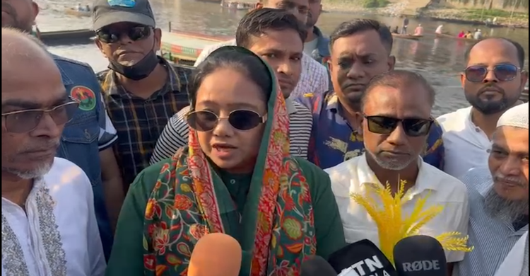 ঢাকা ১৪ আসনে শেষ দিনের নির্বাচনী প্রচারণায় সানজিদা ইসলাম তুলি