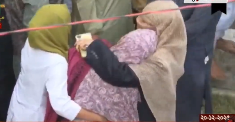 শহীদ ওসমান হাদির দাফন সম্পন্ন