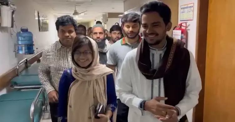 আহত এনসিপি নেতাকর্মীদের দেখতে হাসপাতালে আসিফ মাহমুদ