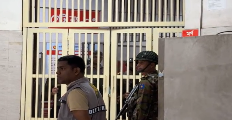 ময়নাতদন্ত শেষে হাদির ম’র’দে’হ আবারও হৃদরোগ ইনস্টিটিউটের হিমাগারে