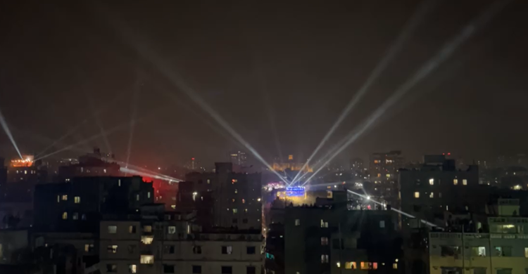 সাকরাইন উৎসবে মেতে উঠেছে পুরান ঢাকা