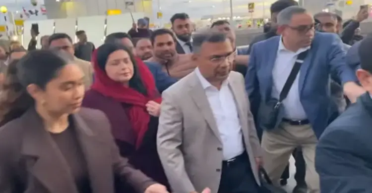 দেশের পথে তারেক রহমান