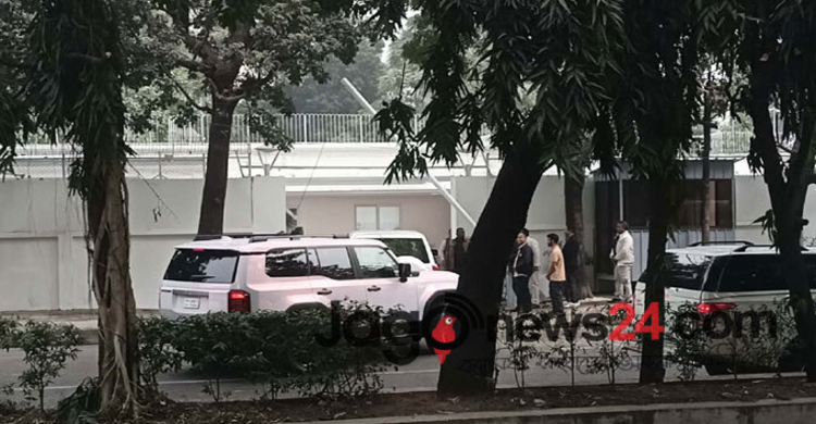 গুলশানের বাসায় পৌছেছেন ডা.জুবাইদা রহমান ও জাইমা রহমান