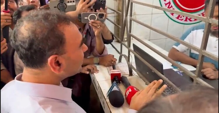 বাস টার্মিনাল পরিদর্শনে আব্দুল জব্বার, দিলেন কঠোর হুঁশিয়ারি