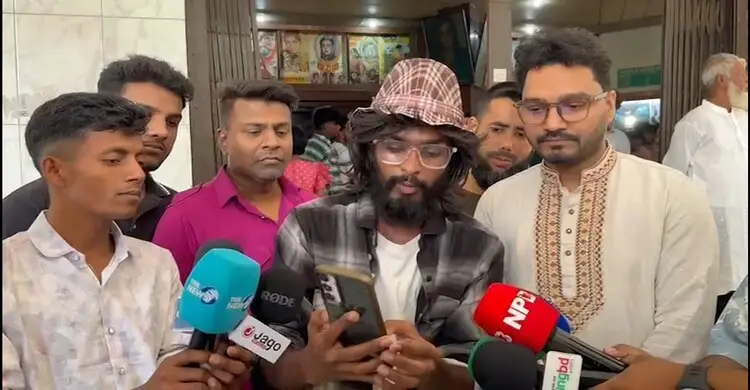 শাকিব খানের 'প্রিন্স' দেখে ভক্তের উন্মাদনা