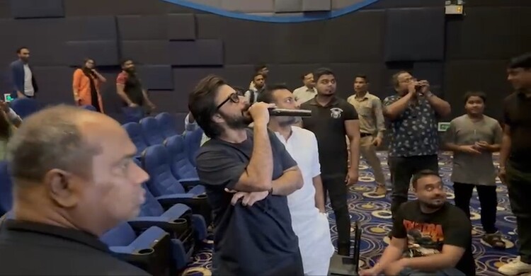 সিনেমা হলে হঠাৎ হাজির আফরান নিশো, চমকে উঠলেন দর্শক