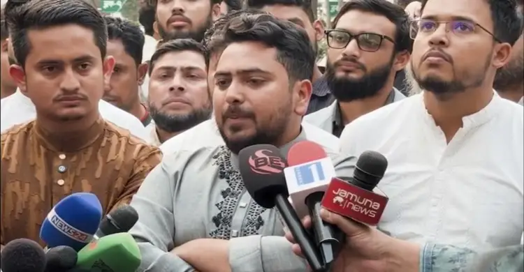 রাষ্ট্রপতিকে সরানো ও দ্রুত মামলা করে গ্রেফতার করার দাবি জানালেন নাহিদ ইসলাম