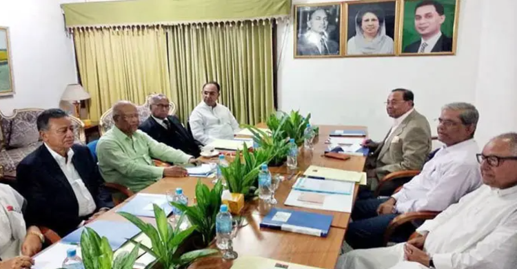 বিএনপির স্থায়ী কমিটির বৈঠকে শোকস্তব্ধ তারেক রহমান