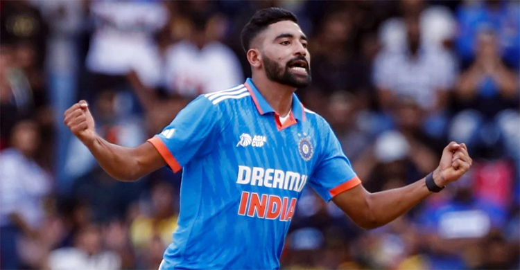 এক ওভারে ৪ শিকার সিরাজের, ১২ রানে ৬ উইকেট হারালো শ্রীলঙ্কা