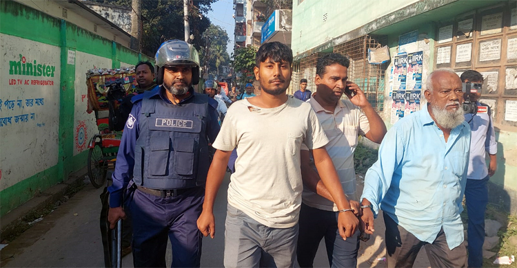 বগুড়ায় হাতবোমাসহ দুজন আটক: পুলিশ